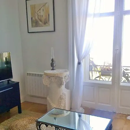 Apartment Dans Ancien Palace 2 *