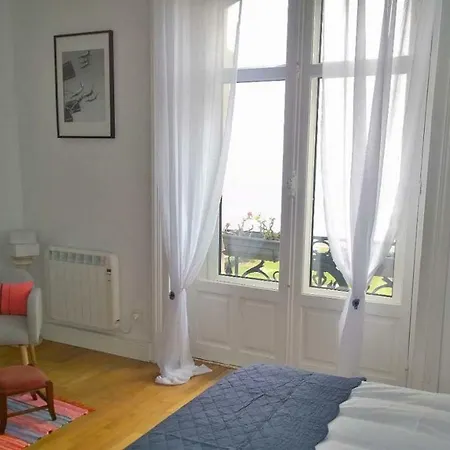 Apartment Dans Ancien Palace 2