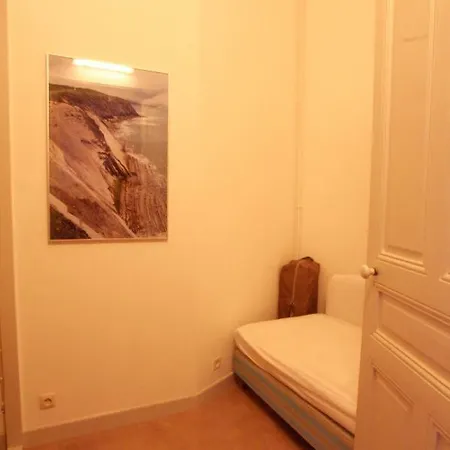 Dans Ancien Palace 2